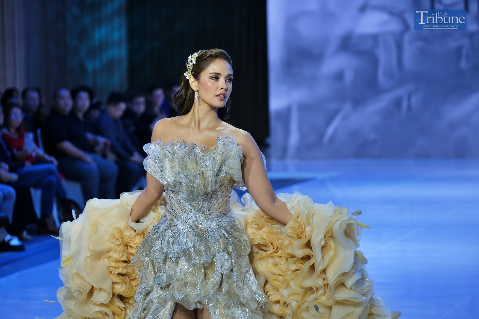 TRIBUNE-BRIDALFAIR